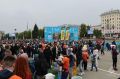 С огоньком по мокрому асфальту: в Барнауле прошёл «Забег.РФ»