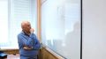 Жёсткая дисциплина и многочасовые задачи: как преподаватель из Бийска готовит чемпионов по физике