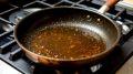 Как без труда отмыть жирную посуду: простой и эффективный метод
