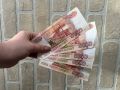 Родителям, чьи дети сдали ЕГЭ на 100 баллов, предложили платить 100000 рублей