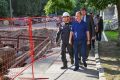 Глава города Вячеслав Франк проконтролировал ход работ по реконструкции теплосети на улице Деповской