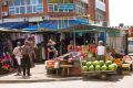 Барнаульские рынки не пустеют, несмотря на аномальную жару