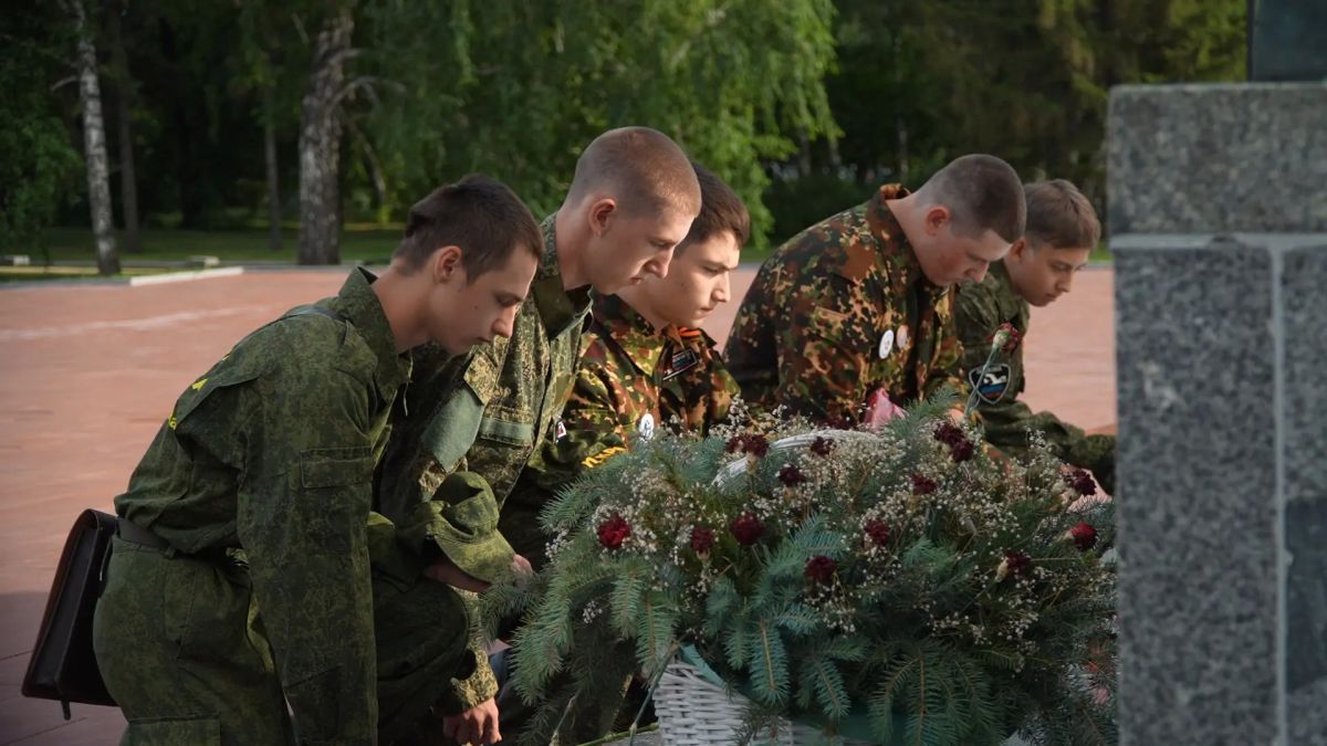 Поисковые отряды из Алтайского края отправились на раскопки в Ленинградскую область Поисковые отряды из Алтайского края отправились на раскопки в Ленинградскую область