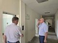 Владимир Пелеганчук проверил ход ремонтных работ в Троицкой больнице