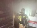В Бийске горело помещение магазина на первом этаже