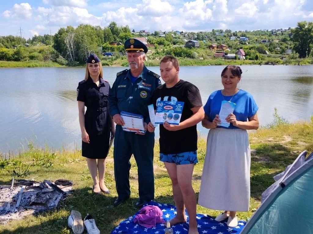 В Барнауле продолжаются рейды по профилактике несчастных случаев на водных объектах В Барнауле продолжаются рейды по профилактике несчастных случаев на водных объектах
