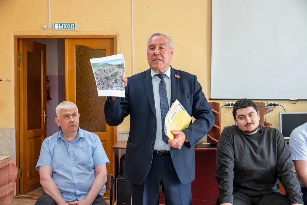 Депутаты АКЗС помогли остановить варварскую добычу золота в Алтайском крае Депутаты АКЗС помогли остановить варварскую добычу золота в Алтайском крае