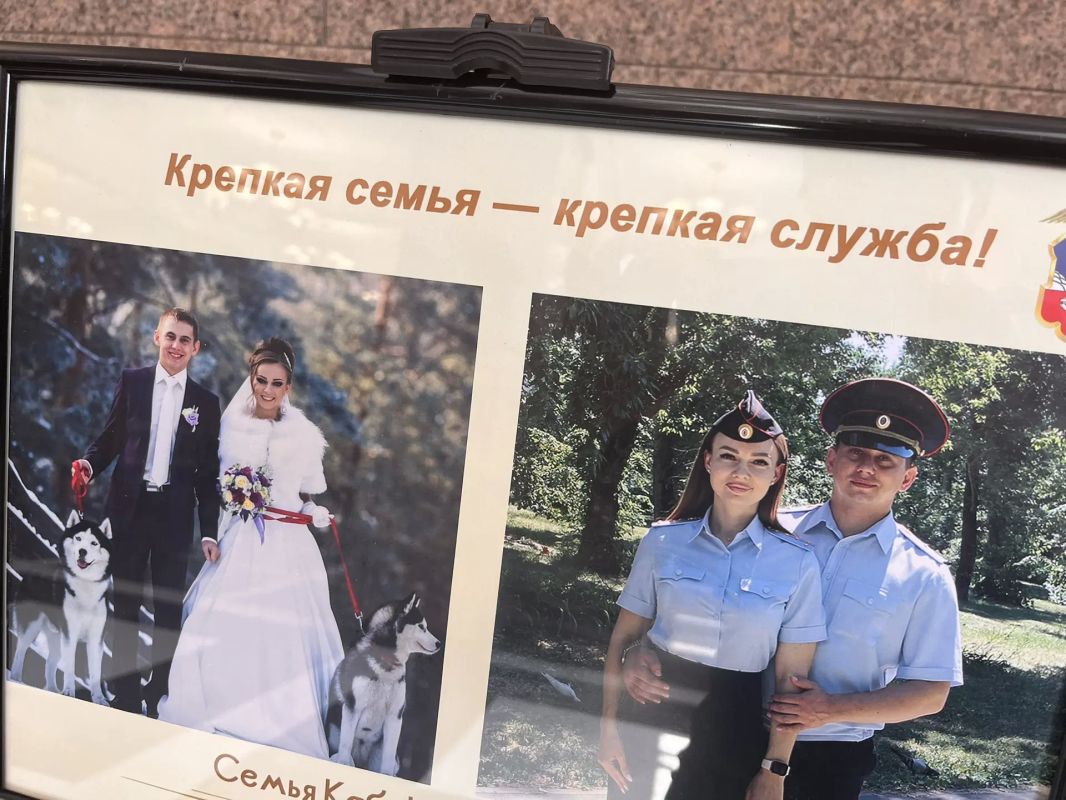 В преддверии Дня семьи, любви и верности в ГУ МВД России по Алтайскому краю открылась фотовыставка «Крепкая семья – крепкая служба» В преддверии Дня семьи, любви и верности в ГУ МВД России по Алтайскому краю открылась фотовыставка «Крепкая семья – крепкая служба»