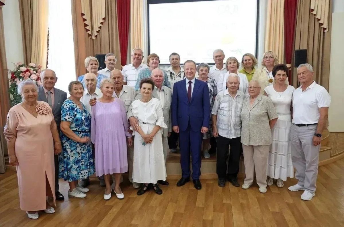 С Днём семьи, любви и верности! С Днём семьи, любви и верности!