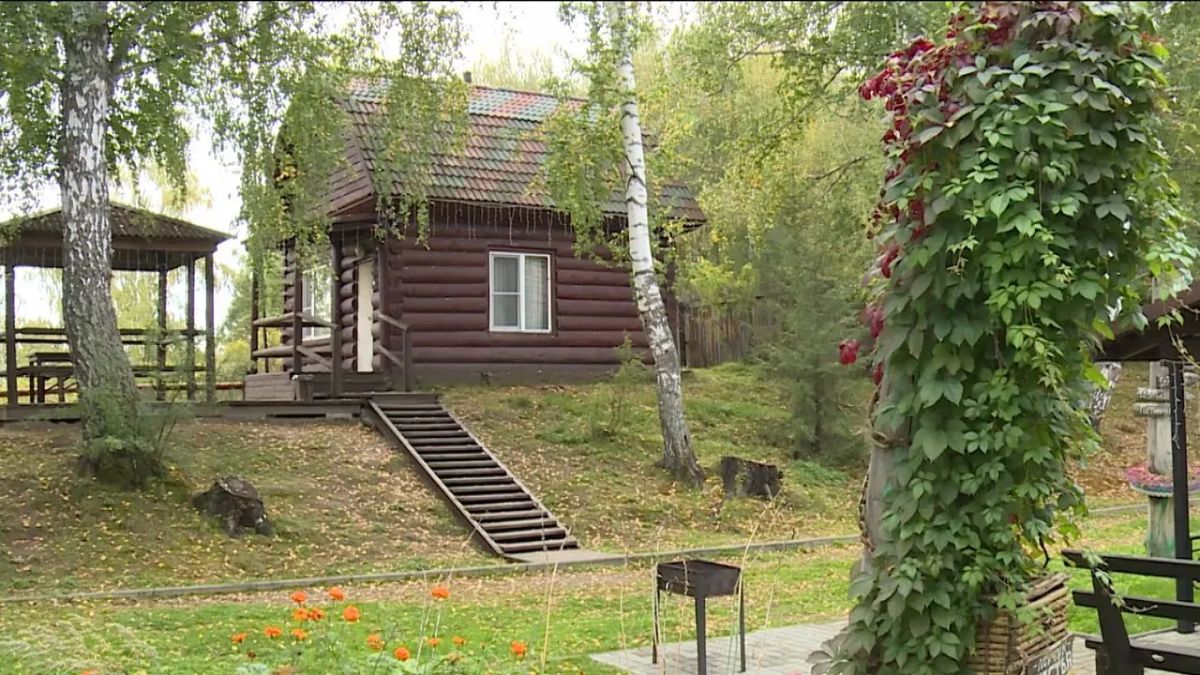 На Алтае почти 250 гостевых домов в этом сезоне принимают туристов по всем правилам
