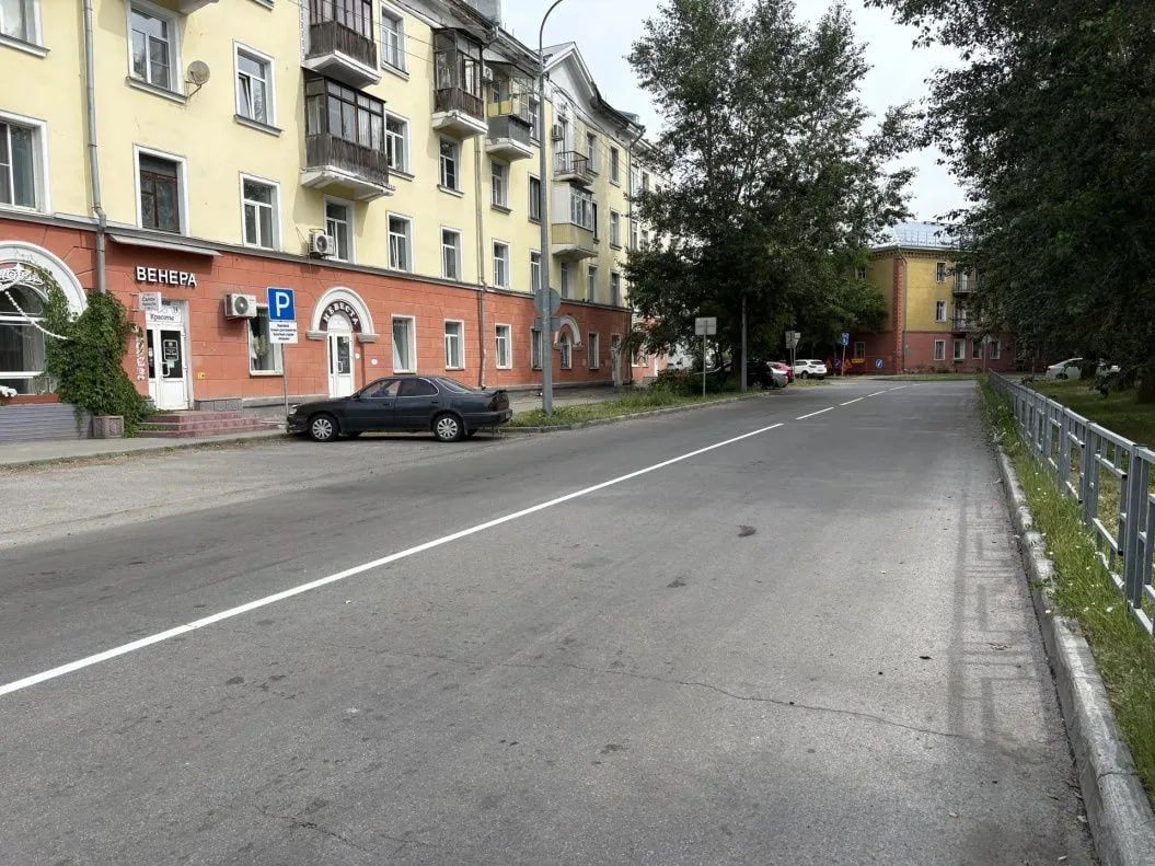 В Барнауле дорожники продолжают обновлять разметку В Барнауле дорожники продолжают обновлять разметку