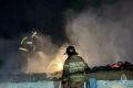 Сегодня поздней ночью в СНТ «Домостроитель» (Зональный район) загорелся садовый домик