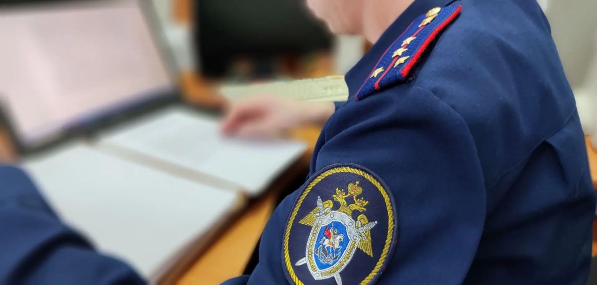 В Алейске перед судом предстал индивидуальный предприниматель по обвинению в нарушении правил безопасности при ведении строительных работ, в результате которых пострадал работник