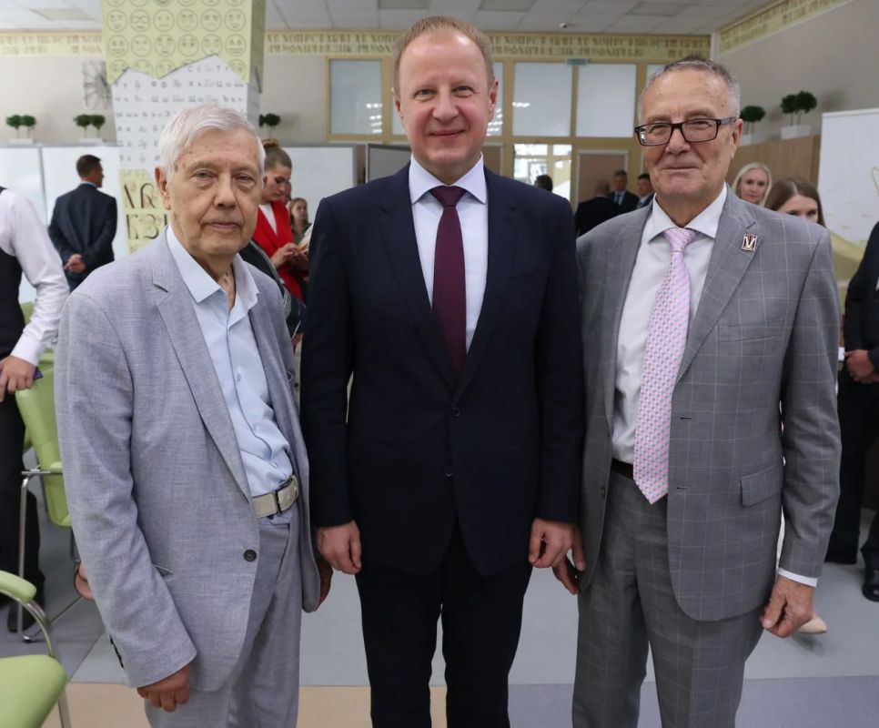 Виктор Томенко: Сегодня состоялось первое заседание краевой общественной палаты нового состава