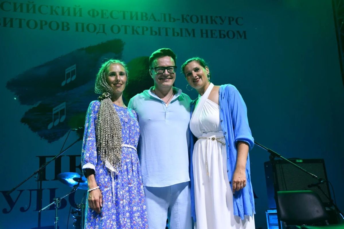 Дарья Кудрявцева из Рубцовска стала обладателем Гран-при престижного всероссийческого фестиваля «Песни иткульского лета» Дарья Кудрявцева из Рубцовска стала обладателем Гран-при престижного всероссийческого фестиваля «Песни иткульского лета»