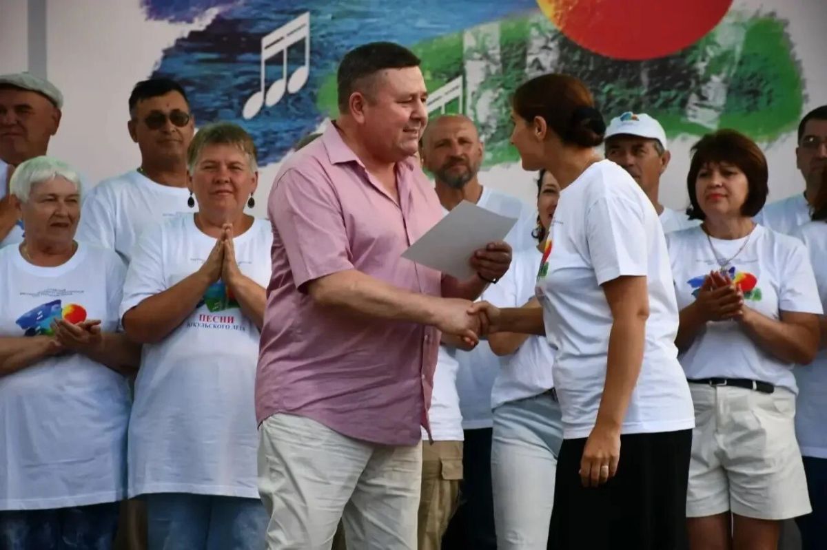 Дарья Кудрявцева из Рубцовска стала обладателем Гран-при престижного всероссийческого фестиваля «Песни иткульского лета» Дарья Кудрявцева из Рубцовска стала обладателем Гран-при престижного всероссийческого фестиваля «Песни иткульского лета»