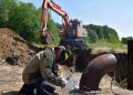 Для повышения надежности водоснабжения сразу в шестнадцати населенных пунктах завершается замена более четырех километров сетей на магистрали «Поспелиха-Новичиха»