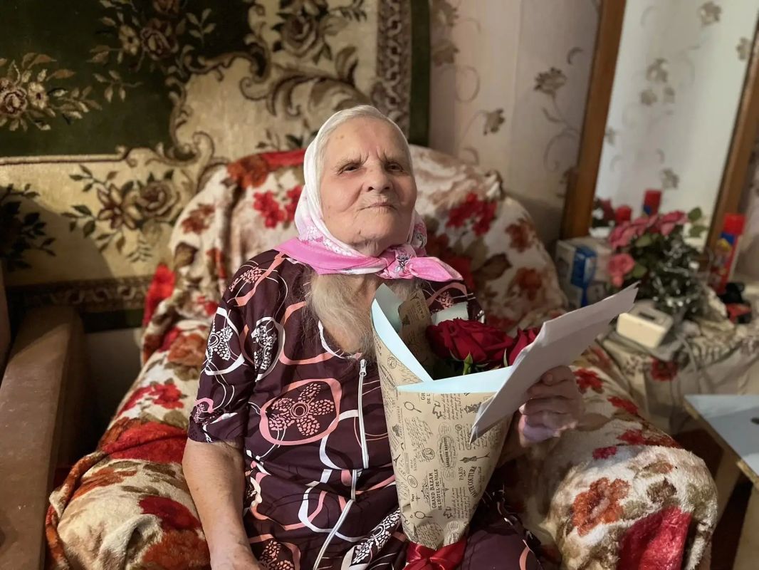 #РубцовскВЛицах. Сегодня, 17 июля, свой 100-летний юбилей отмечает Клавдия Романовна Швыркова - женщина, чья жизнь является примером стойкости и трудолюбия #РубцовскВЛицах. Сегодня, 17 июля, свой 100-летний юбилей отмечает Клавдия Романовна Швыркова - женщина, чья жизнь является примером стойкости и трудолюбия
