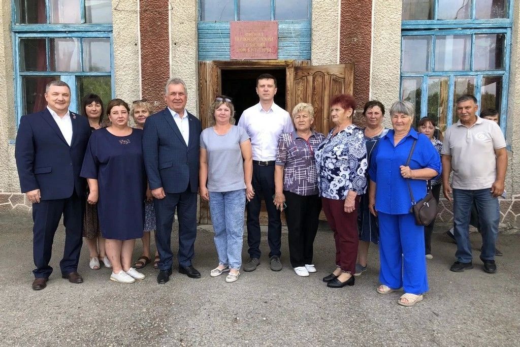 В Третьяковском районе идет ремонт мемориала землякам, погибшим в годы Великой Отечественной Войны В Третьяковском районе идет ремонт мемориала землякам, погибшим в годы Великой Отечественной Войны