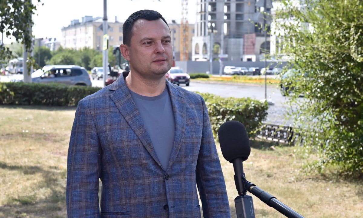 Глава города Вячеслав Франк проверил ход работ на проспекте Ленина Глава города Вячеслав Франк проверил ход работ на проспекте Ленина