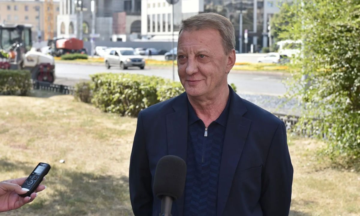 Глава города Вячеслав Франк проверил ход работ на проспекте Ленина Глава города Вячеслав Франк проверил ход работ на проспекте Ленина