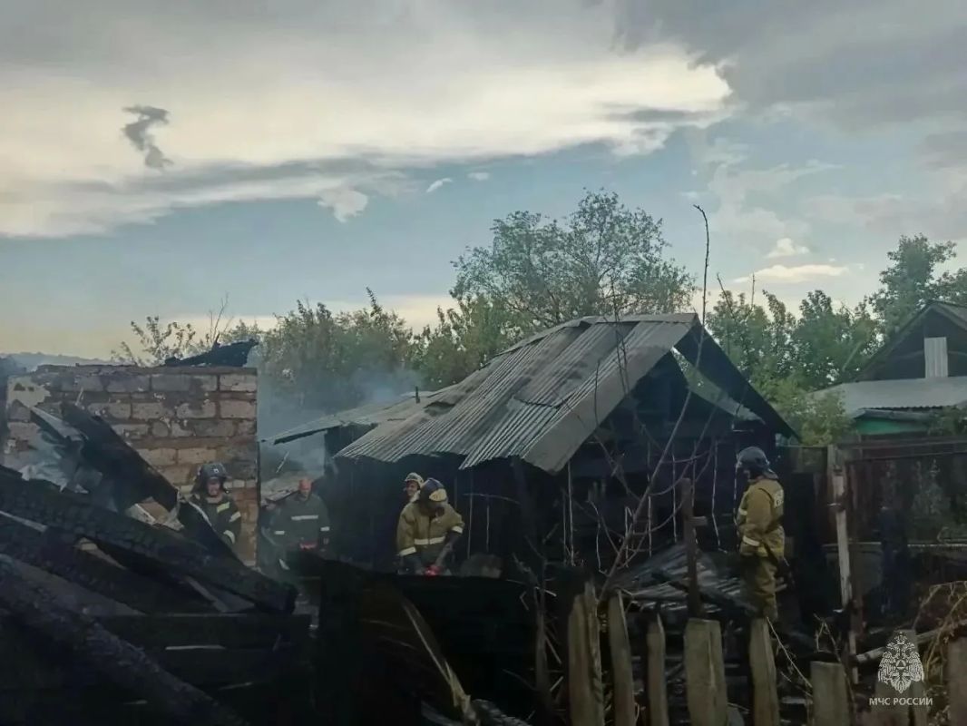 На пожаре в Бийске погибли два человека На пожаре в Бийске погибли два человека