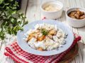 Творожный десерт с карамелизованной грушей: вкусный способ порадовать себя