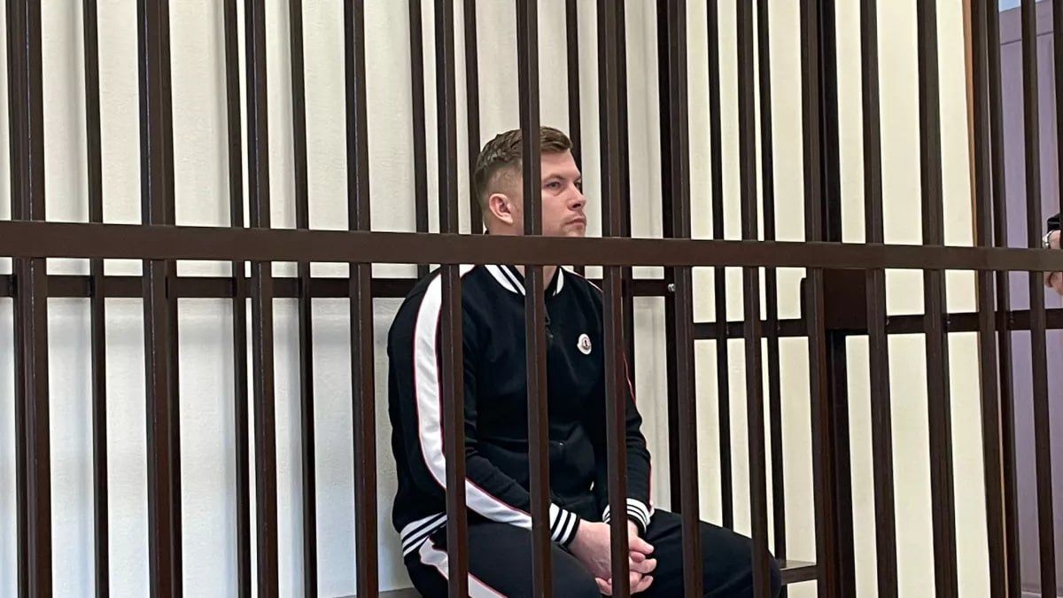 Суд конфисковал у бывшего вице-мэра Барнаула Антона Шеломенцева стоимость Subaru, который фигурировал в уголовном деле