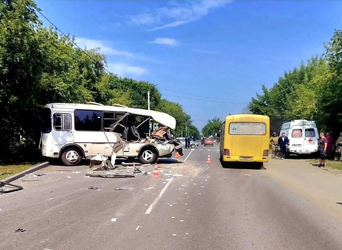 ДТП с пассажирским автобусом произошло в Новоалтайске ДТП с пассажирским автобусом произошло в Новоалтайске