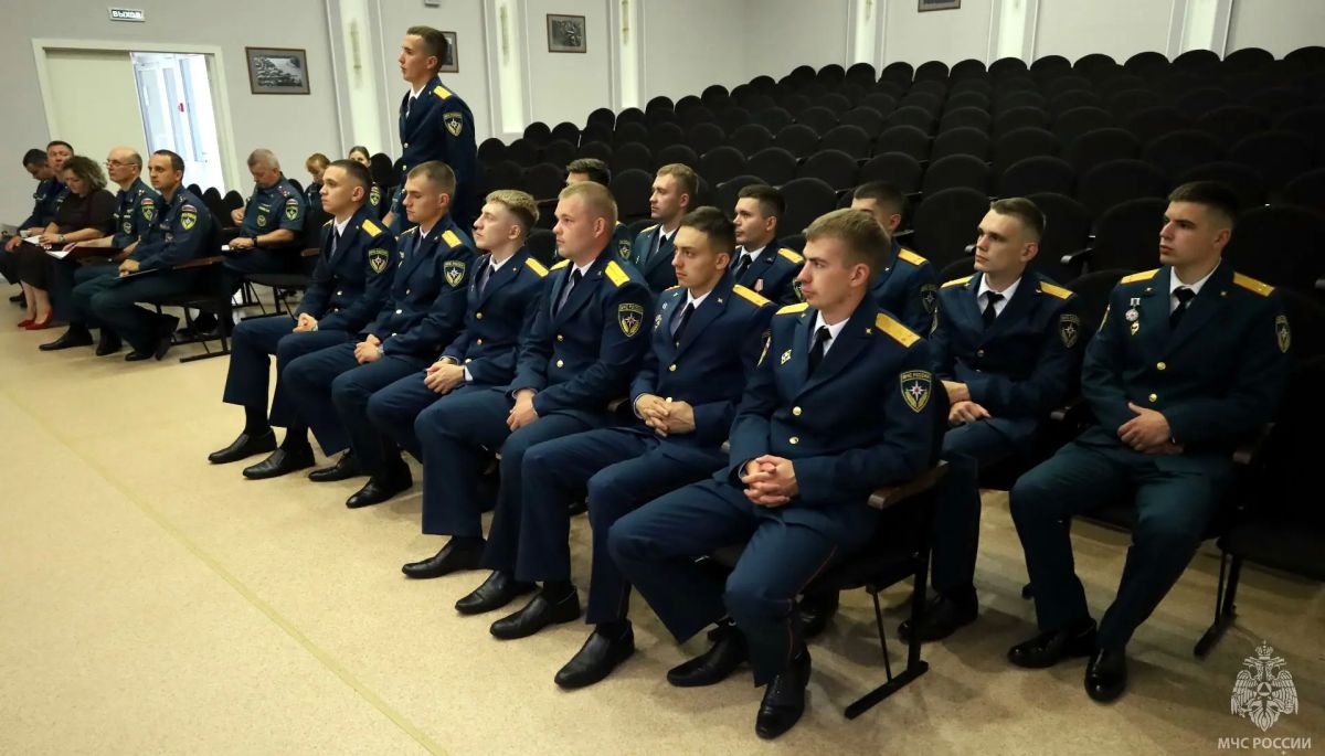 Удачи и успехов в службе на благо людей Удачи и успехов в службе на благо людей