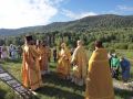 Алтайский митрополит совершил литургию в походном храме у Синюхи