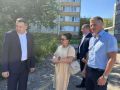 Александр Лисицын проверил, как в Ленинском районе Барнаула ведутся работы по отсыпке дорог сколом