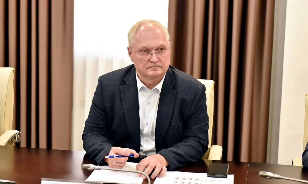Вячеслав Франк провёл оперативное аппаратное совещание Вячеслав Франк провёл оперативное аппаратное совещание