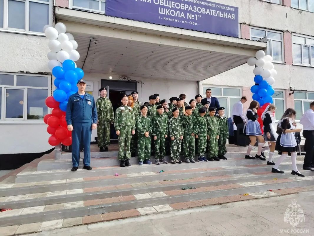 Первый звонок: безопасность — прежде всего! Первый звонок: безопасность — прежде всего!