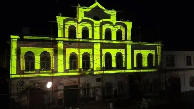 В историческом центре Бийска на объектах культурного наследия сделали красочную подсветку В историческом центре Бийска на объектах культурного наследия сделали красочную подсветку