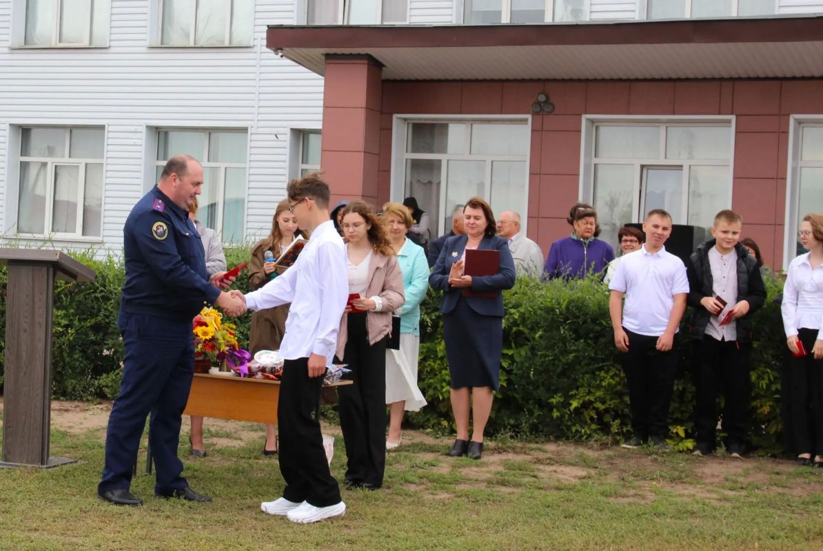 В Алтайском крае следователи СК провели мероприятия, приуроченные к новому учебному году с воспитанниками подшефных детских учреждений В Алтайском крае следователи СК провели мероприятия, приуроченные к новому учебному году с воспитанниками подшефных детских учреждений
