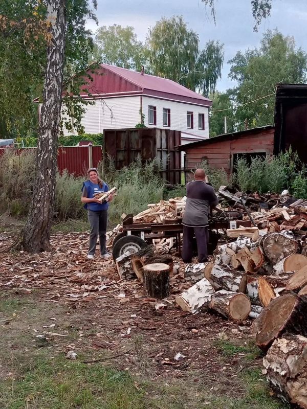 И словом, и делом. . Наши обходчики ИнформУИК — это настоящие тимуровцы больше, чем просто люди, которые рассказывают о выборах И словом, и делом. . Наши обходчики ИнформУИК — это настоящие тимуровцы больше, чем просто люди, которые рассказывают о выборах