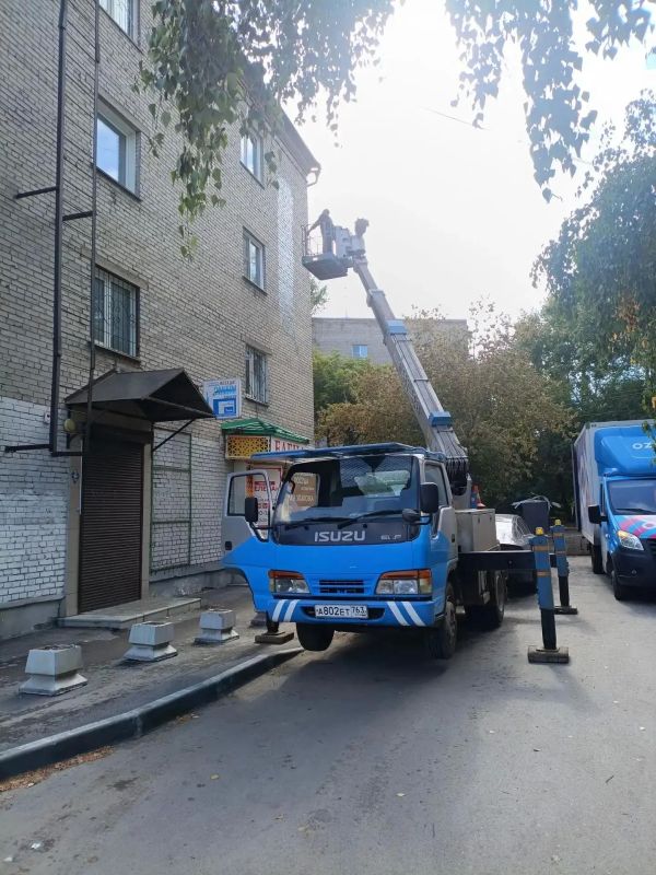 Художества вандалов закрасили на домах в центре Барнаула Художества вандалов закрасили на домах в центре Барнаула