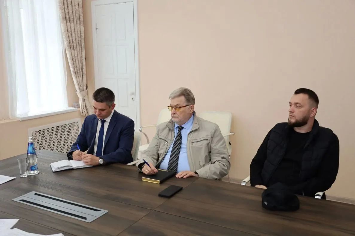 В Барнауле обсудили работу общественного транспорта в День города, а также предоставление льгот школьникам и студентам В Барнауле обсудили работу общественного транспорта в День города, а также предоставление льгот школьникам и студентам