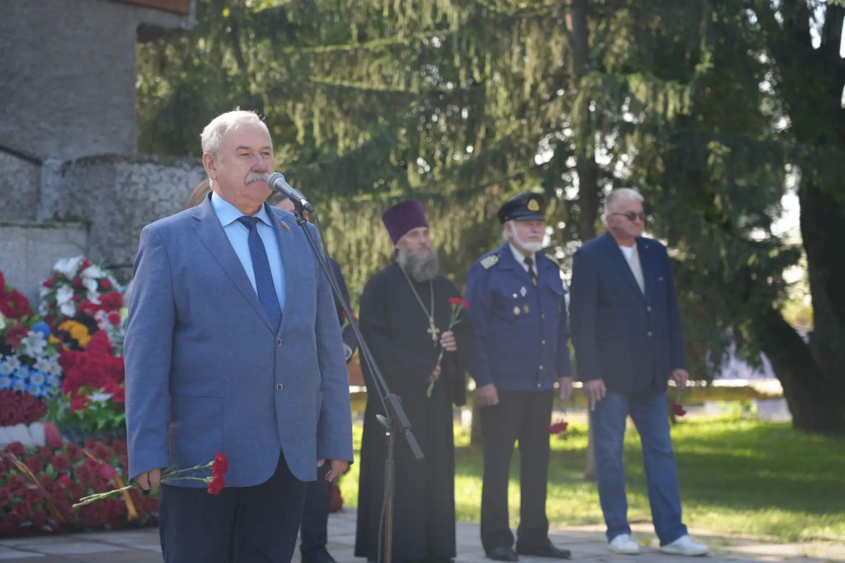 Сегодня на Мемориале воинам-бийчанам состоялось памятное мероприятие, посвященное Дню окончания Второй мировой войны Сегодня на Мемориале воинам-бийчанам состоялось памятное мероприятие, посвященное Дню окончания Второй мировой войны