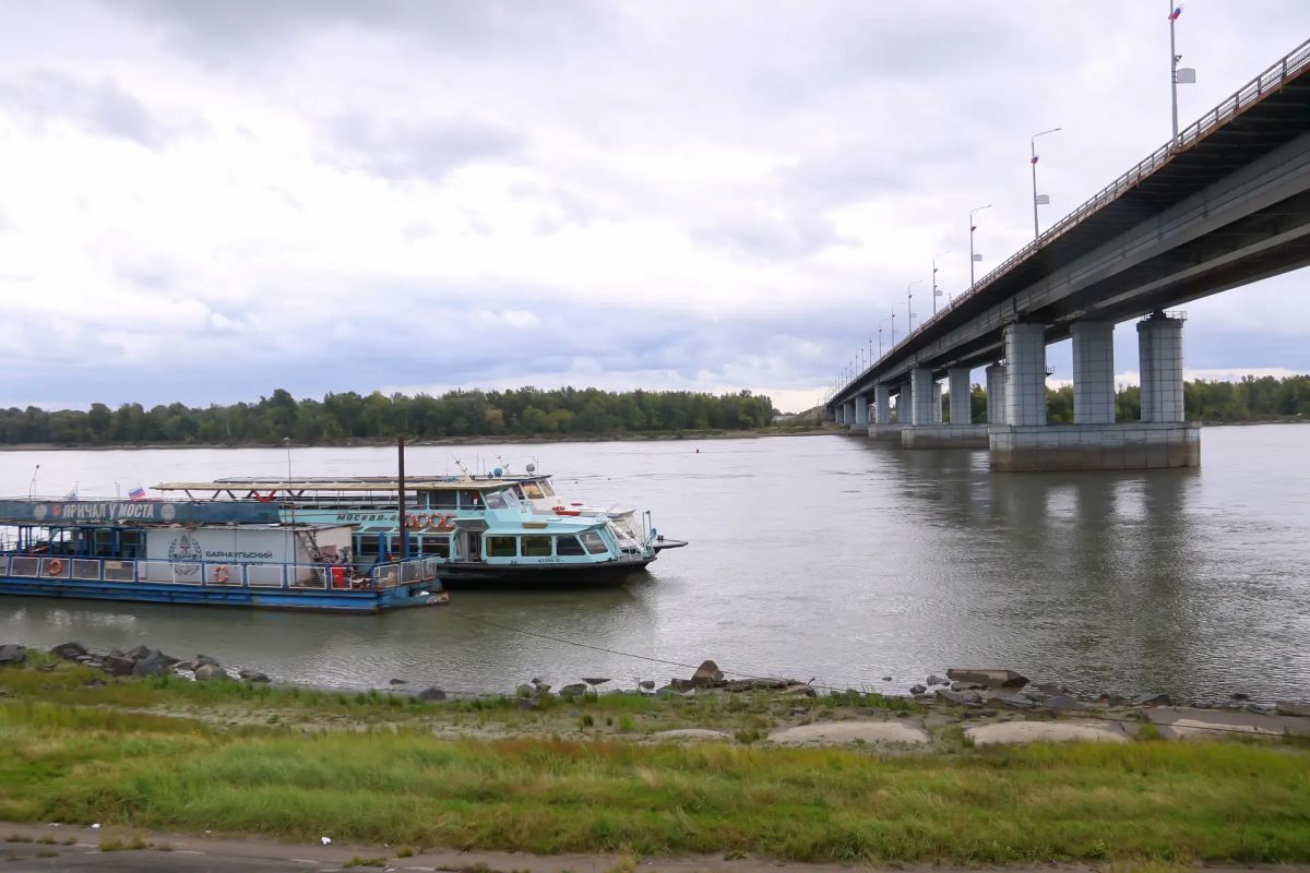 Набережная Оби в Барнауле пустеет с приходом осени Набережная Оби в Барнауле пустеет с приходом осени