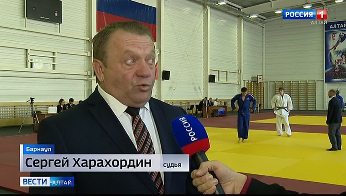 В Барнауле соревновательный сезон открыли дзюдоисты