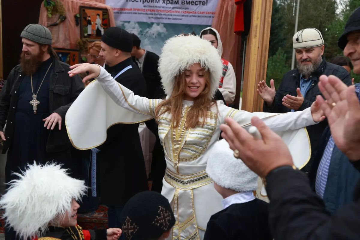 В Барнауле прошел юбилейный Фестиваль национальных культур В Барнауле прошел юбилейный Фестиваль национальных культур