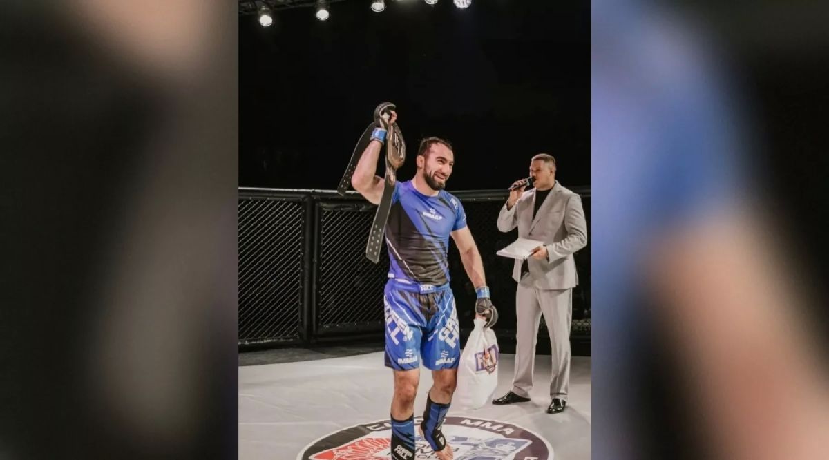 Бийчанин завоевал чемпионский пояс на турнире по ММА в Барнауле