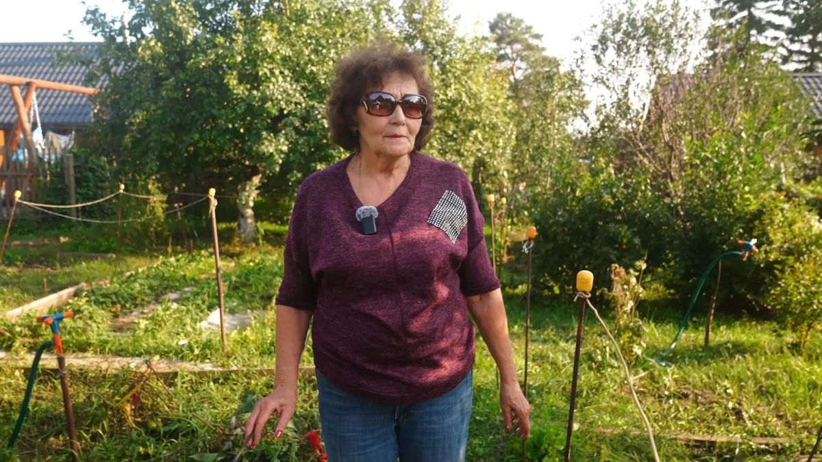 Потеряла зрение, но не сдалась: как экс-начальник радиобюро помогает незрячим на Алтае Потеряла зрение, но не сдалась: как экс-начальник радиобюро помогает незрячим на Алтае