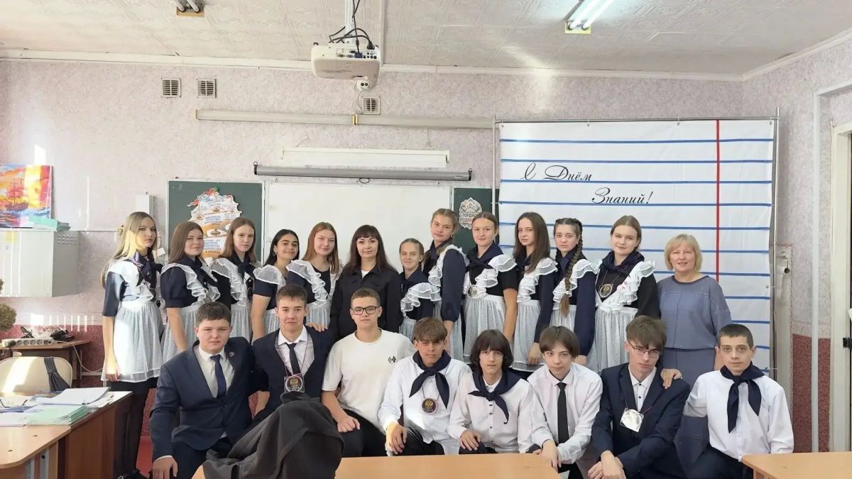 Будущие стражи порядка: в Бийском районе полицейские встретились с учениками профильного класса Будущие стражи порядка: в Бийском районе полицейские встретились с учениками профильного класса
