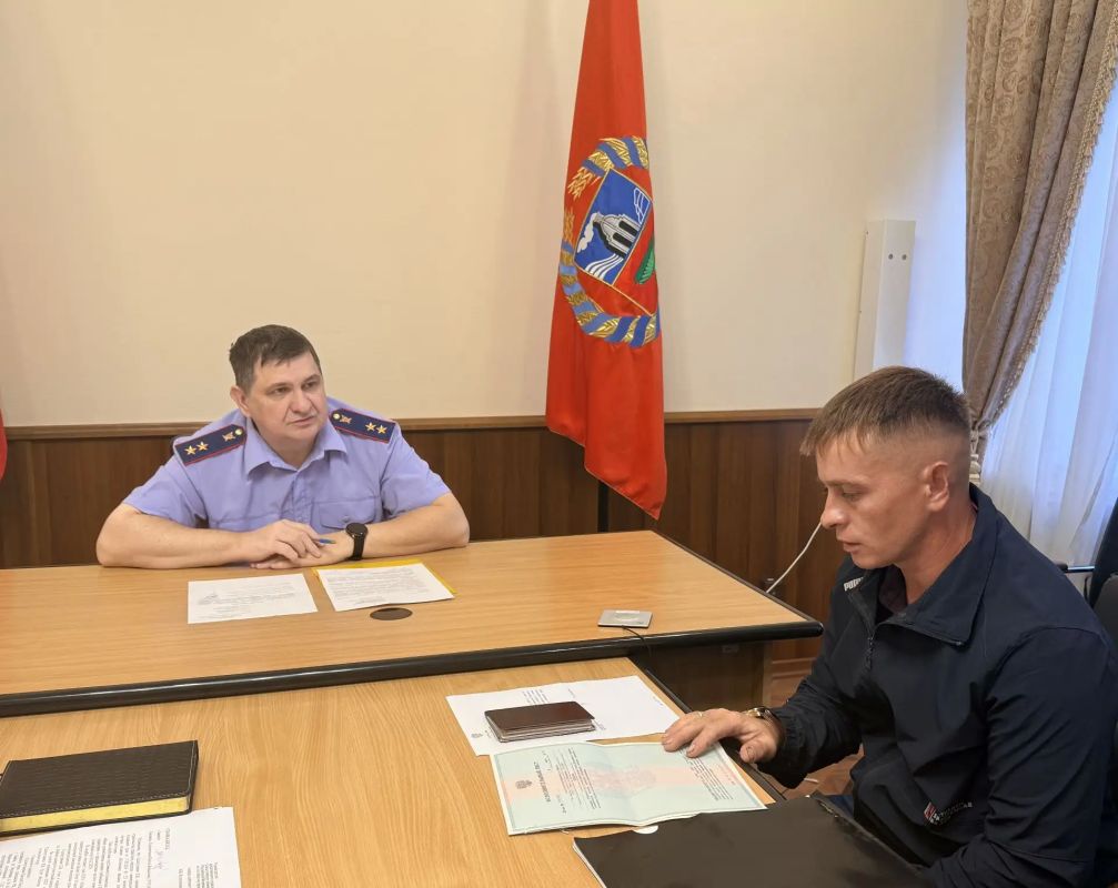 В Алтайском крае руководитель следственного управления СК взял на личный контроль жилищный вопрос многодетной семьи бывшего сироты В Алтайском крае руководитель следственного управления СК взял на личный контроль жилищный вопрос многодетной семьи бывшего сироты