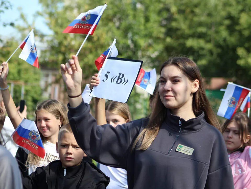 Современные спортивные пространства открыли в барнаульских школах Современные спортивные пространства открыли в барнаульских школах