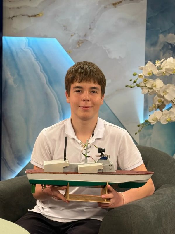 15-летний барнаулец строит корабли и стал мастером спорта России