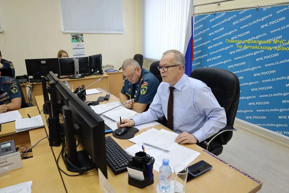 Зампред Правительства Алтайского края Игорь Степаненко принял участие в совещании по итогам работы регионального управления МЧС России в августе Зампред Правительства Алтайского края Игорь Степаненко принял участие в совещании по итогам работы регионального управления МЧС России в августе